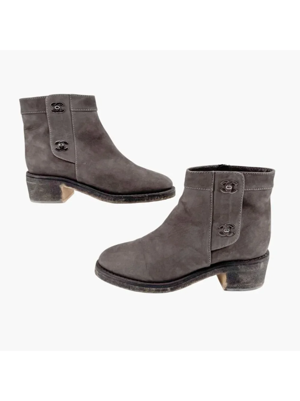 Chanel Turnlock CC Ankle Boots EU 39 US 8-8.5 Gray Suede Low Block Heel Bootie